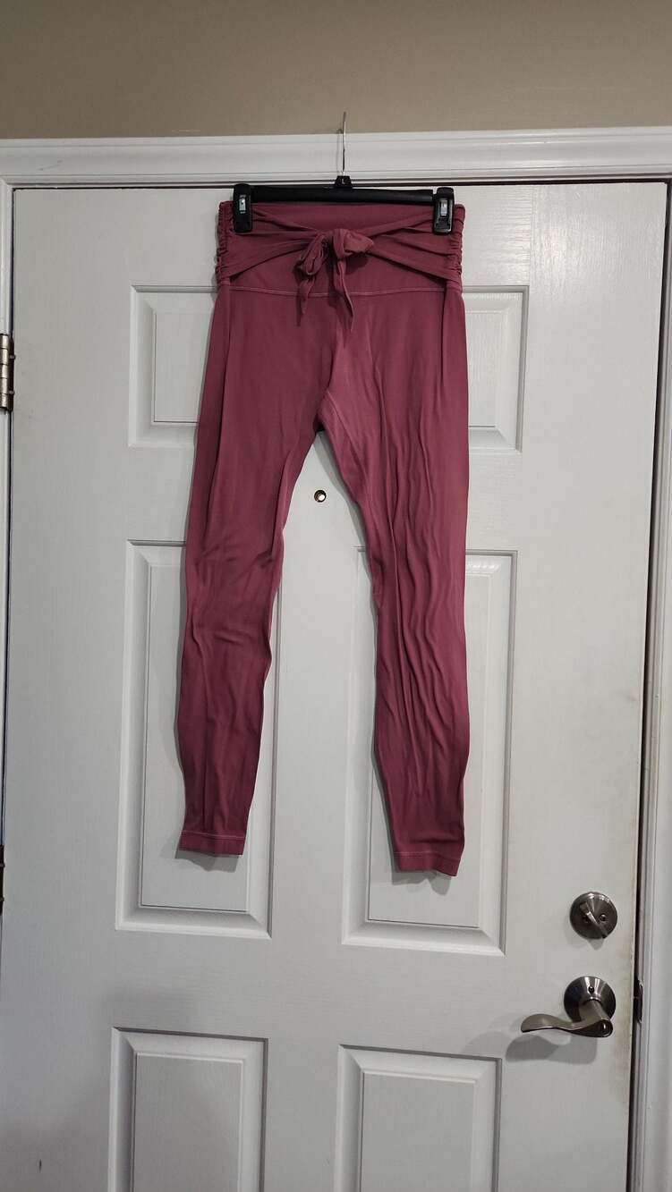 Lululemon Get In Line Tight 28" Mauve Pink Tie Front Leggings Size 8